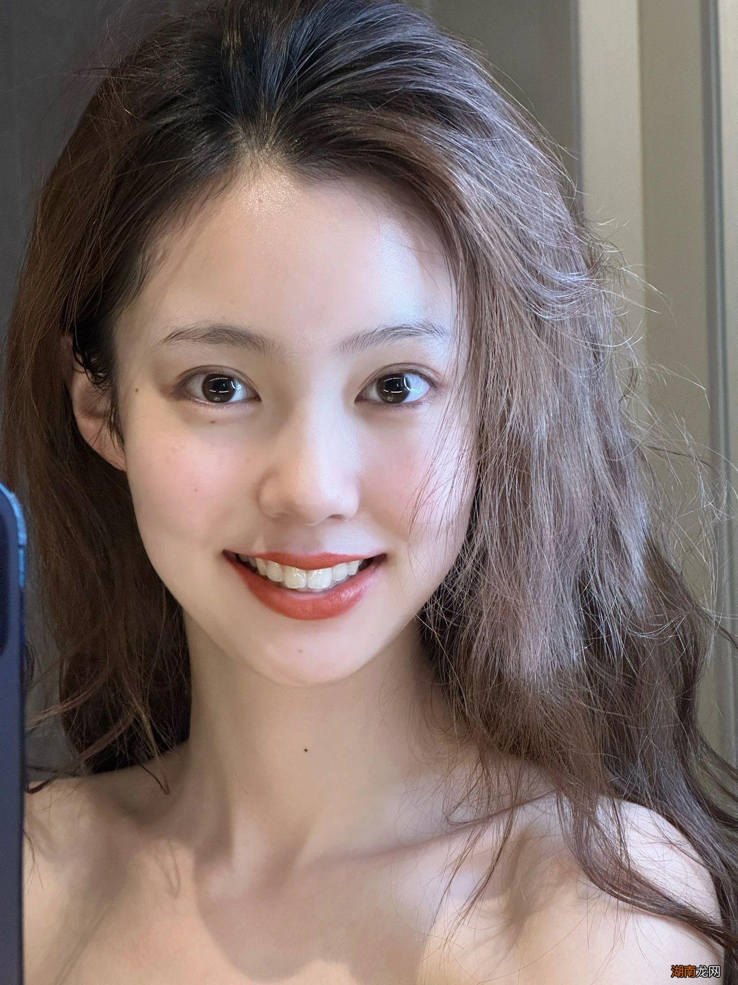 为什么现在很多女生不化妆只涂口红？看了她们化的妆，我懂了