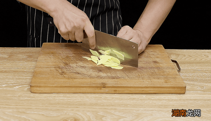 酸笋炖肘子 酸笋炖肘子怎么做好吃