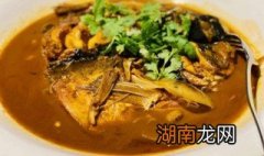 垮炖鱼的家常做法需要什么配料 垮炖鱼的家常做法