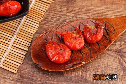 孕妇吃的小龙虾可以用啤酒做吗 孕妇能吃料酒做的菜吗