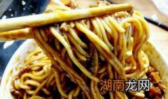 炸酱面韩式做法窍门 如何自制炸酱面韩式