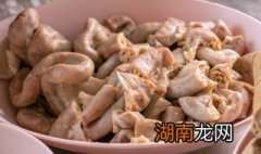 洋葱炒猪大肠的做法 炒猪大肠的做法