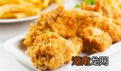 炸鸡粉和面包糠的区别 炸鸡用面包糠还是面包粉