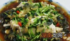 香菜酸辣皮蛋怎么做好吃 香菜酸辣皮蛋怎么做