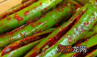 凉拌青辣椒怎么做好吃 凉拌青红椒的做法大全