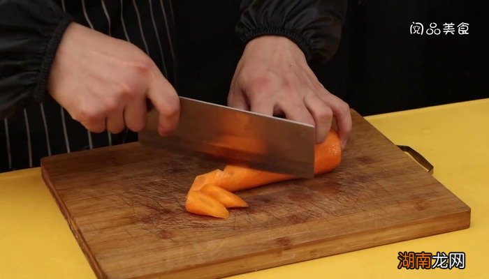 胡萝卜炖猪脚的做法 胡萝卜炖猪脚怎么做好吃