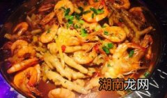 鸡爪鲜虾煲的做法 怎么做鸡爪虾煲好吃