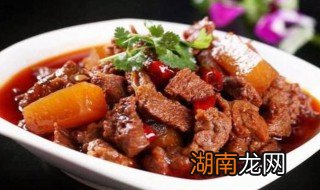 家庭制作红烧牛肉的做法 家庭红烧牛肉制作方法