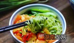 怎么做菠菜面条 怎样做菠菜面条