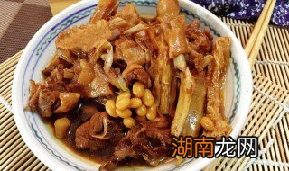 鸭腿炖黄豆怎么做 制作鸭腿炖黄豆的方法