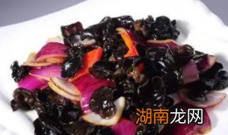 洋葱木耳怎么做好吃 洋葱木耳的做法大全家常菜