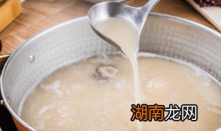 干鱿鱼怎么煲汤好喝 鱿鱼排骨汤的烹饪技巧分享