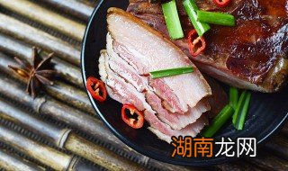 腊肉炒洋葱好吃吗 尖椒腊肉炒洋葱怎么做