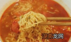 老干妈番茄泡面的制作方法图片 老干妈番茄泡面的制作方法