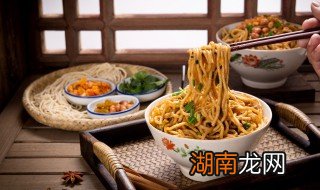 香油能做油泼面吗 如何做喷香油泼面