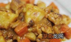 咖喱鸡架怎么做 咖喱鸡架炖土豆的做法