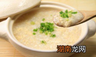 鲈鱼炖粥怎么做 制作鲈鱼炖粥的方法