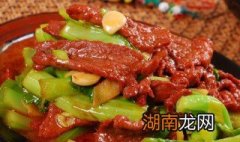 芥菜牛肉肠 芥菜牛肉怎么做