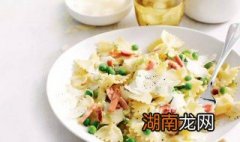 沙拉酱海鲜蝴蝶面