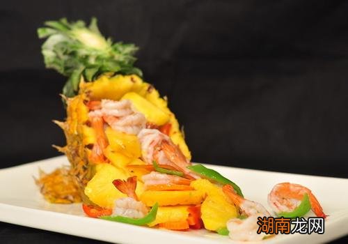 菠萝和虾能一起吃吗 菠萝和虾一起吃会怎样