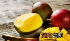 青芒果怎么挑选 挑选芒果的方法 青芒果怎么挑选