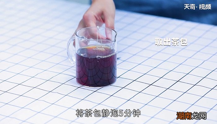 冰柠檬红茶怎么做 冰柠檬红茶的做法