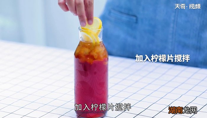 冰柠檬红茶怎么做 冰柠檬红茶的做法