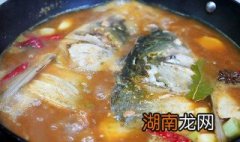 家常胖头鱼怎么炖好吃 东北胖头鱼头的做法大全窍门
