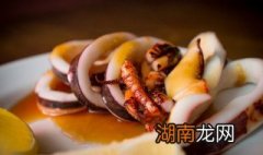 如何做鱿鱼丝炒韭菜 鱿鱼丝炒韭菜如何做