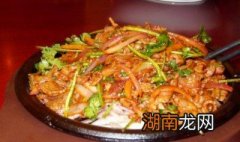 铁板烤羊肉的做法和配料窍门 铁板烤羊肉的做法