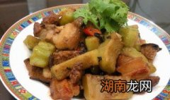 苦瓜焖牛肉怎么做 苦瓜炖牛肉怎么做