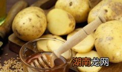 炒土豆丝焯水和不焯水的区别 素炒土豆丝怎么炒好吃