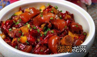 焖猪脚怎么做 闷猪脚最正宗的做法