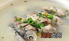 草菇鲫鱼汤 鲫鱼蘑菇汤的做法