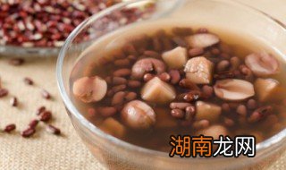 莲子吃多少合适 生吃莲子的好处和坏处