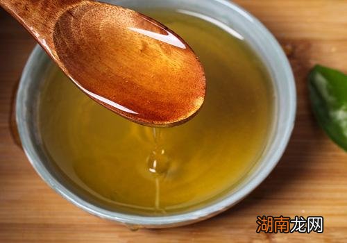 蜂蜜有丰胸功效吗 喝蜂蜜丰胸多久见效