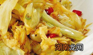 炝炒圆白菜的做法 做炝炒圆白菜的步骤