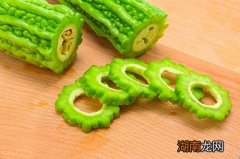 凉拌苦瓜要不要焯水 凉拌苦瓜不焯水会怎么样