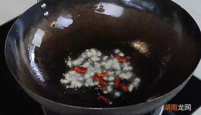 尖椒炒蚬子家常做法 尖椒炒蚬子的做法