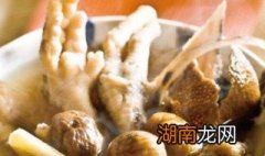 栗子鸡脚瘦肉汤 栗子鸡脚瘦肉汤的做法