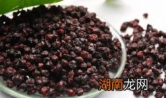 核桃仁炖五味子的做法 核桃仁炖五味子