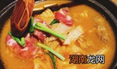 黑豆腐泡菜锅 韩国泡菜豆腐锅的做法