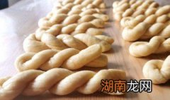 小麻花酥脆的小窍门 酥脆小麻花的做法