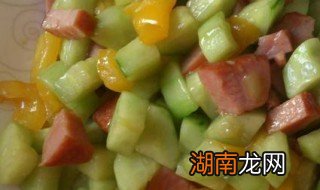 莴笋三丁怎么做 莴笋三丁的做法介绍