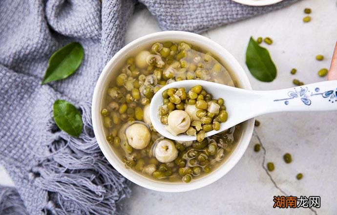 绿豆和莲子能一起吃吗 莲子和绿豆怎么一起吃