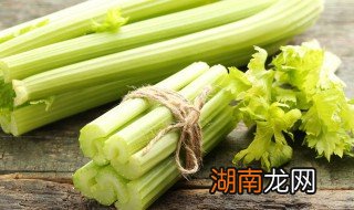 泡芹菜根的方法 制作泡芹菜根的方法