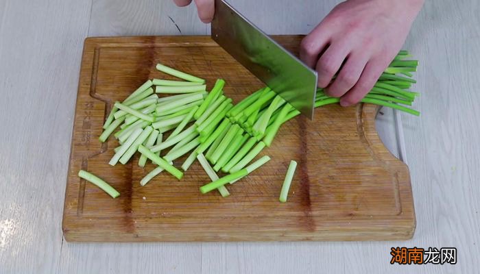 蒜苔炒山药的做法 蒜苔炒山药怎么做
