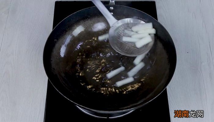 蒜苔炒山药的做法 蒜苔炒山药怎么做