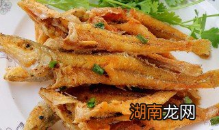 鱼的煎炸方法 煎炸小毛鱼的做法