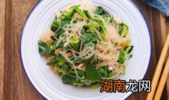 菠菜怎么做好吃 简单菠菜炒粉丝的做法